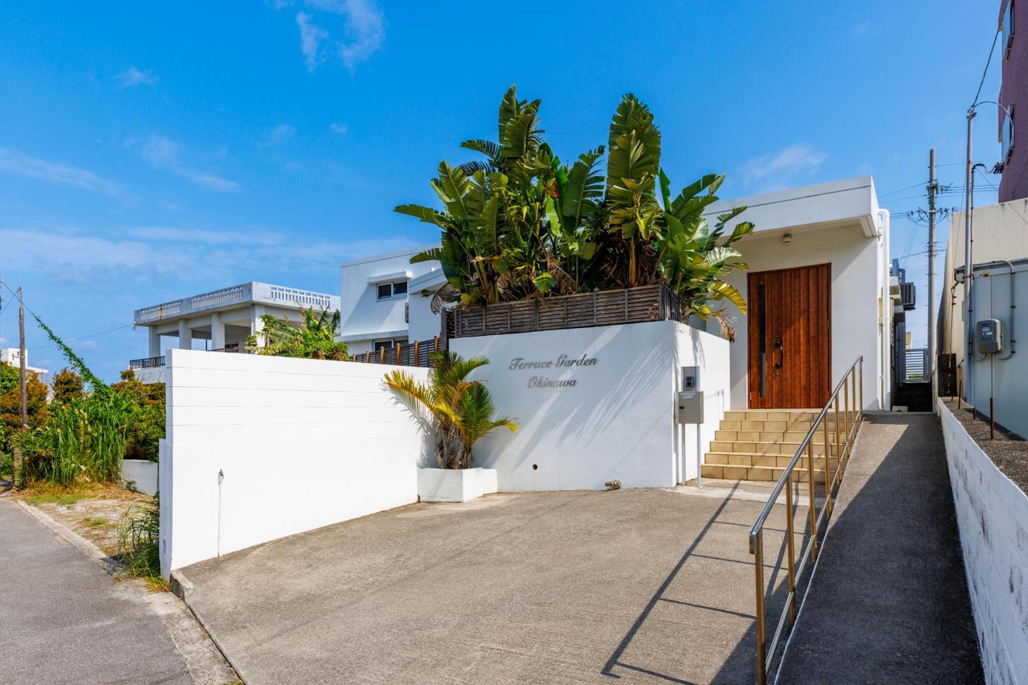 Вілла Terrace Garden Okinawa Онна Екстер'єр фото